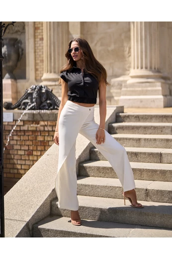 Envy - Ujjatlan, Alul Gumis Rövid Fekete Blúz