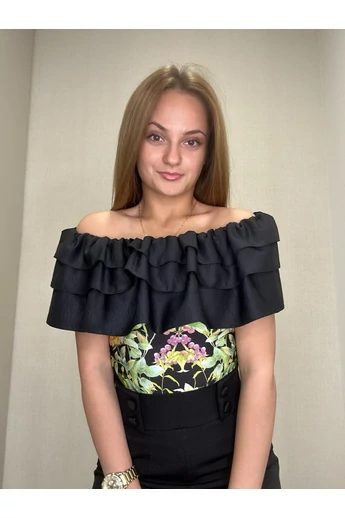 Envy - Duplán Fodros Virág Mintás Felső