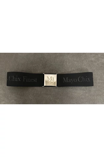 Mayo Chix - Mark Fekete Dombornyomott Öv