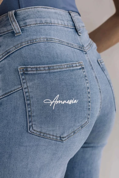 Amnesia – Joker Koptatott Kék Farmernadrág