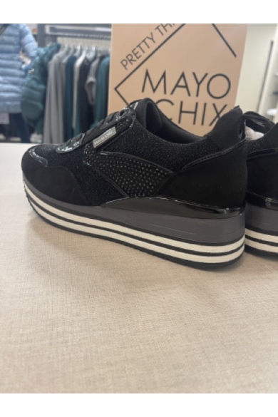 Mayo Chix - Fekete Strasszos Fűzős Cipő